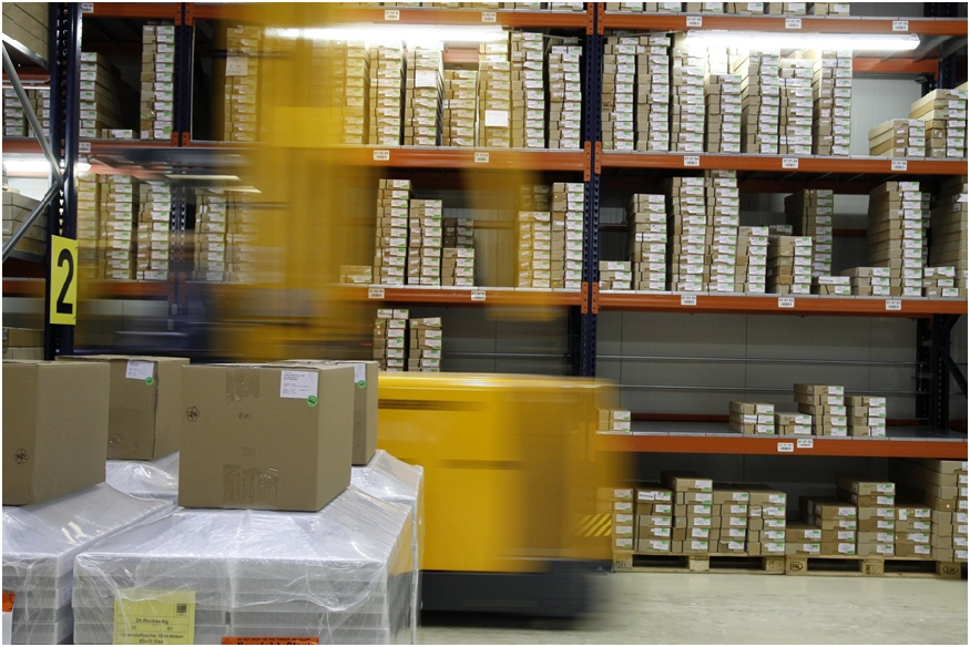 Shared vs. Dedicated Warehouses: Which is Best for You?